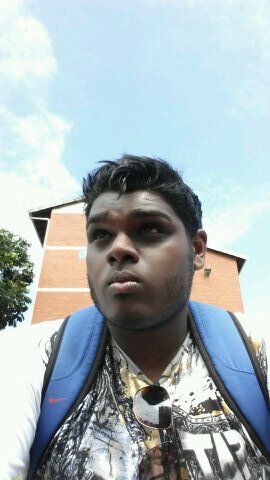 Return of the Selfie king