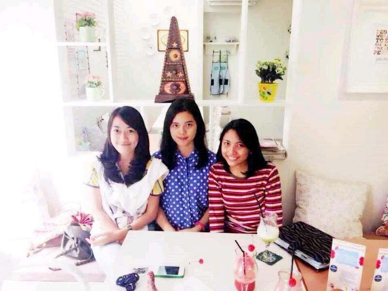 dwivolettasya's profile picture. SMUNDA'14