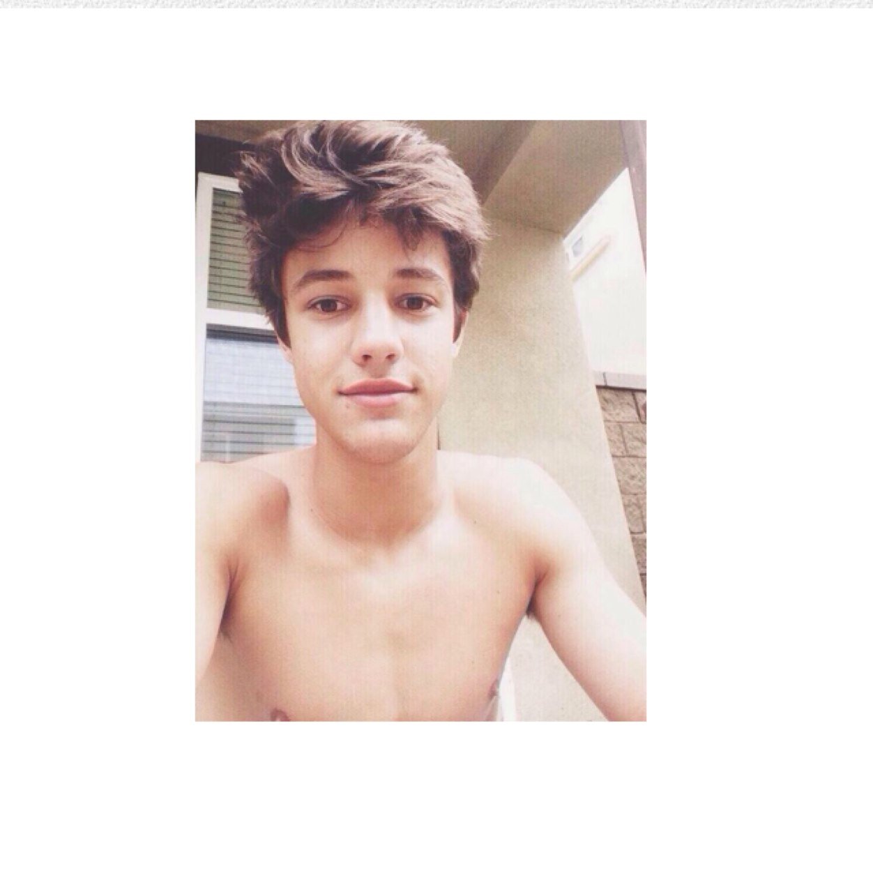 go follow @dallasgriertho please xxx