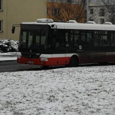 Veřejná hromadná doprava v České republice, především #autobusy, #tramvaje, #trolejbusy a #vlaky. Tweetuji především odkazy na zprávy.