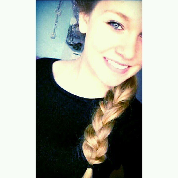 ♡MC Instagram: xxRenee_x Snap: xRenee_x