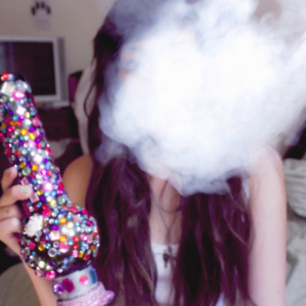 Hi. Welcome to my world. #StonerChick #StonerNation #ImAFuckingPrincess