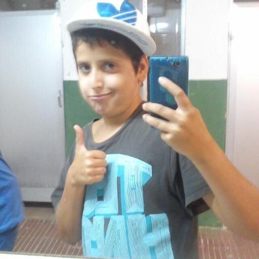 youtuber in experto i amante del madrid follow me and I follow