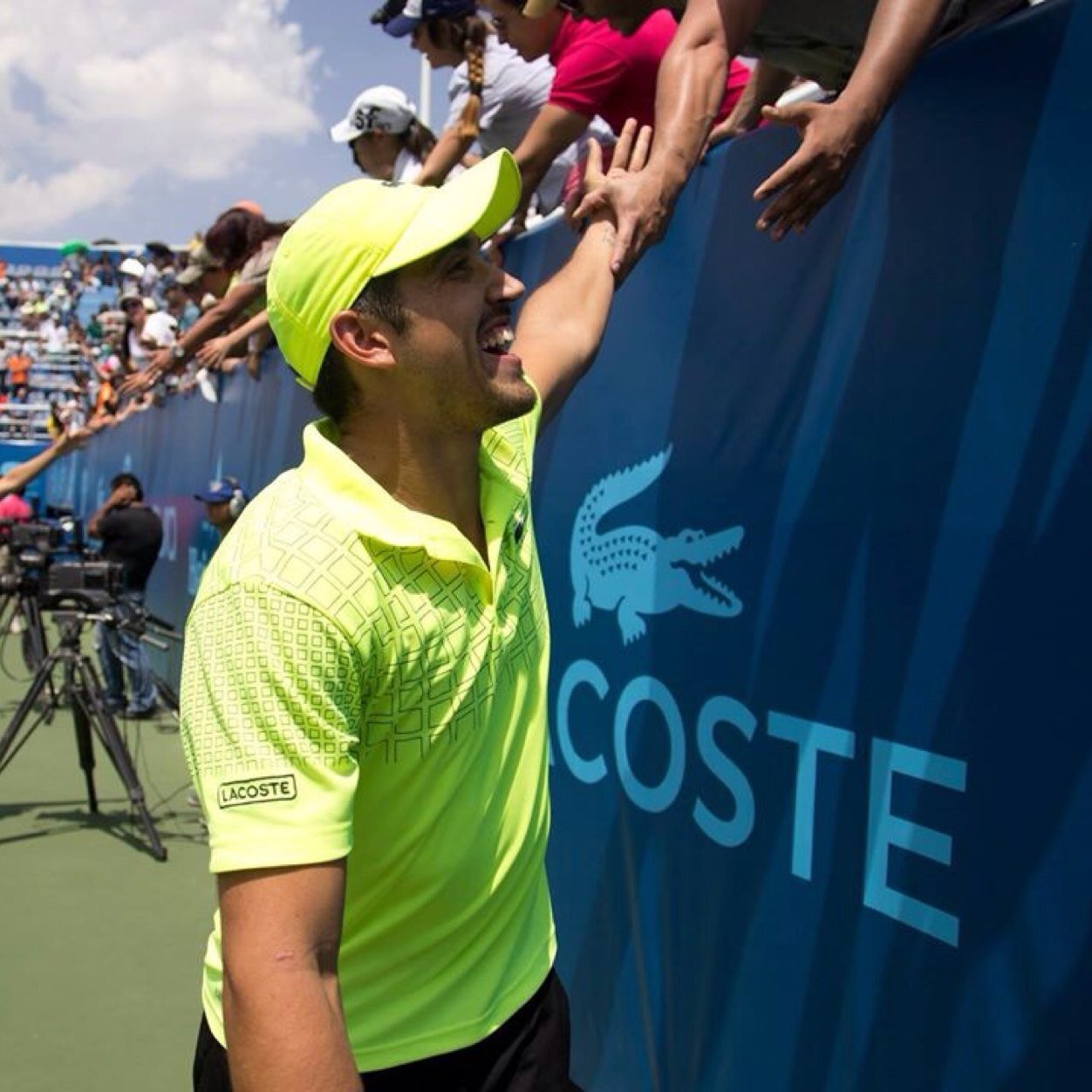 Tenista profesional mexicano , integrante del equipo copa davis , tiburon rojo de corazon LACOSTE & HEAD team !!!