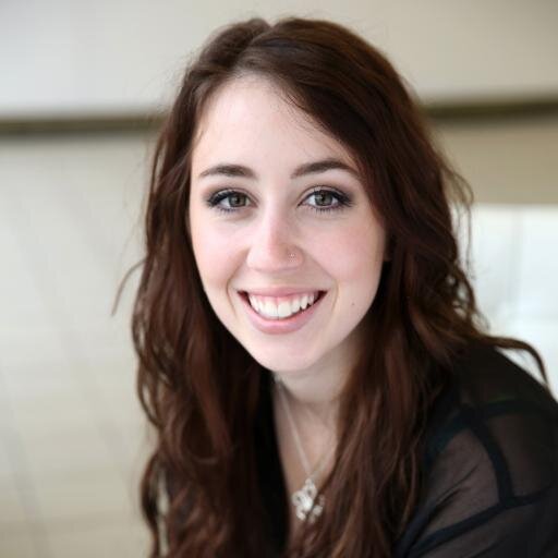 Graphic Designer @Treefrog, Dog Walker, and lover of all things creative. Love, Life & DIY Blogger http://t.co/jWcItBDT3T