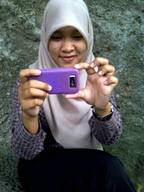 Trii_maryani's profile picture. Perhatiin lah orang yang kamu cintai, sebelum di perhatiin orang lain