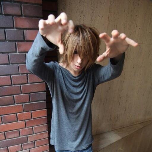 TUDOR19922105's profile picture. Love doesn't need to be perfect. It just needs to be true.