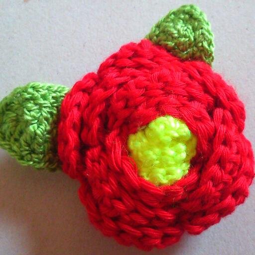 YMC Accesorios es una marca de accesorios hechos a mano, inspirados y pensados para ti, con una gran variedad de materiales formas y colores.