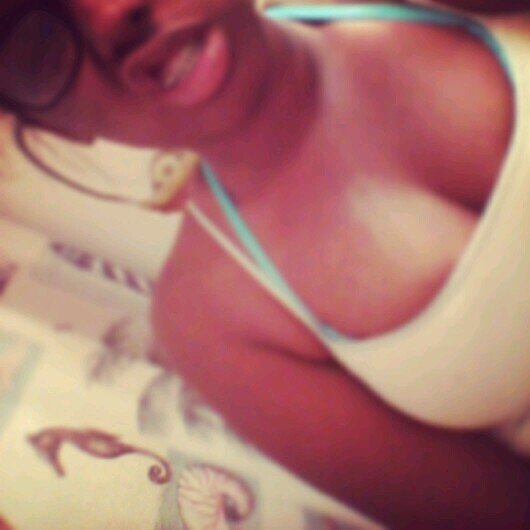 what dat mouf do tho?
Butt. naked nasty or nah?
I do it for the ratchets✌✌