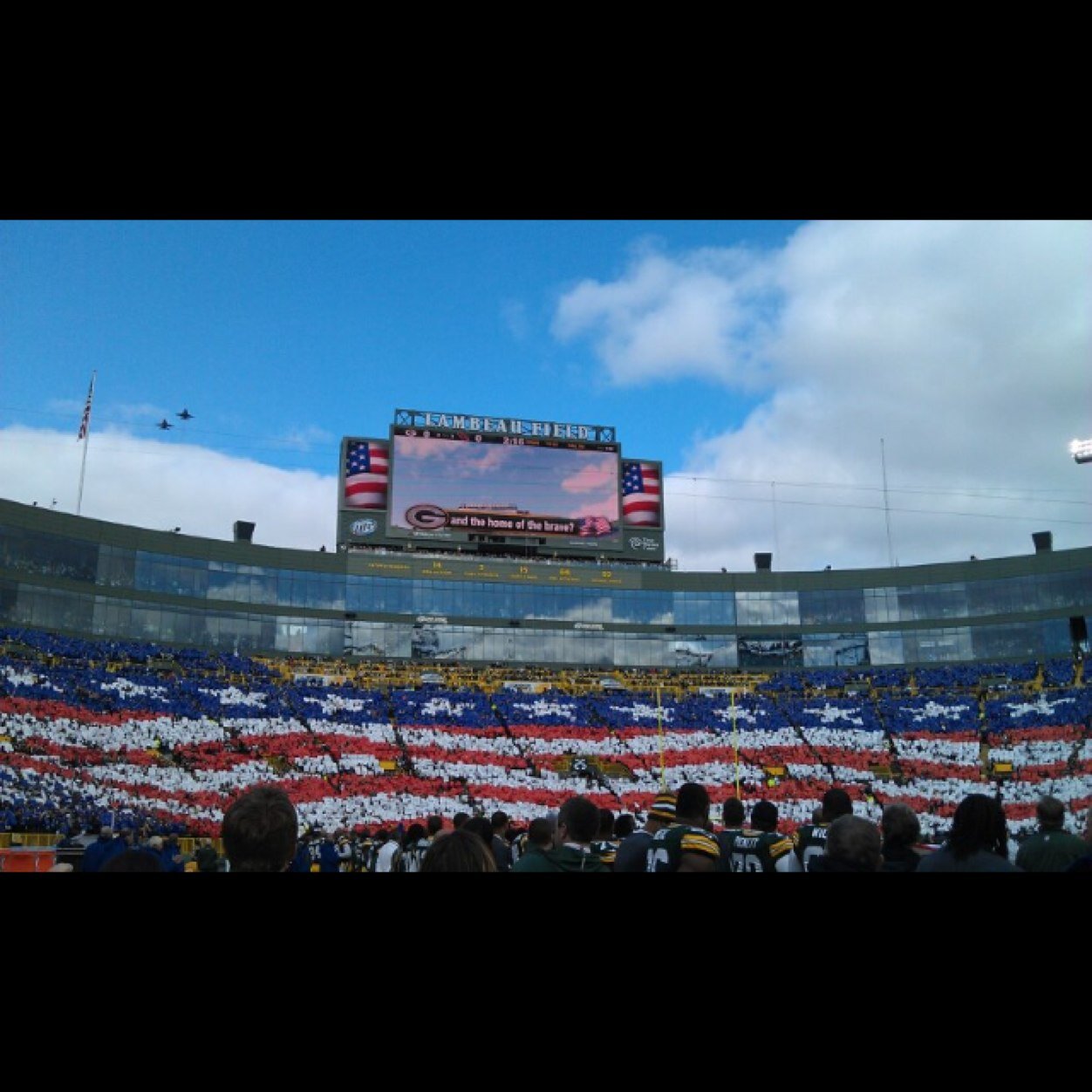 Packers Game Day Entertainment. Doing my part to make Lambeau Field LAMBEAU FIELD. Go Pack Go!
All opinions are my own.