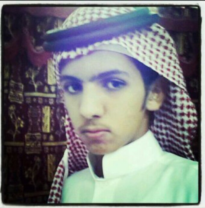 ولدتني أم جميله عشت طفل مدالله في عرش والدي وكبرت رجل #النصر♥