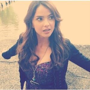Hija del Dr Maxfield, Nadie sabe de mi existencia porque el me queria Cuidar