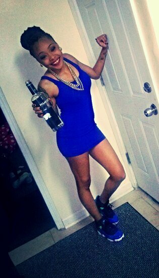 Teamsyanelle's profile picture. 