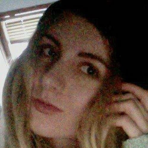 Alina_Senut's profile picture. A IM A WEIRD KID ☆