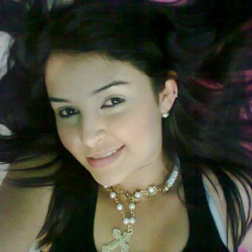 Mientras Más Piedras Consiga En Mi Camino.. Más Grande Será Mi Monumento!! =]
Soy Una Mujer Difícil De Olvidar ^.^ ♥
d[-.-]b Escuchar Música Me Transporta.
