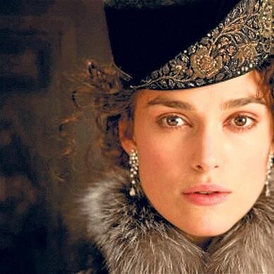 28. Ravenclaw. Auror. Mestiza. Hija de Louisette Champfleury y Zephry Kane. Pianista. Habilidosa en DCAO, Runas Antiguas y Aritmancia. #HpRole