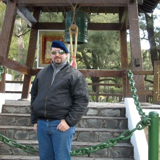 alconnocturno1's profile picture. Arreglo todo, menos mi vida...