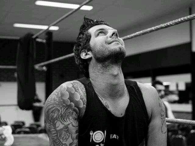 LightningPwh's profile picture. Mma, Muay Thai, Proffesional Wrestling, Guitar, FOOD!!!