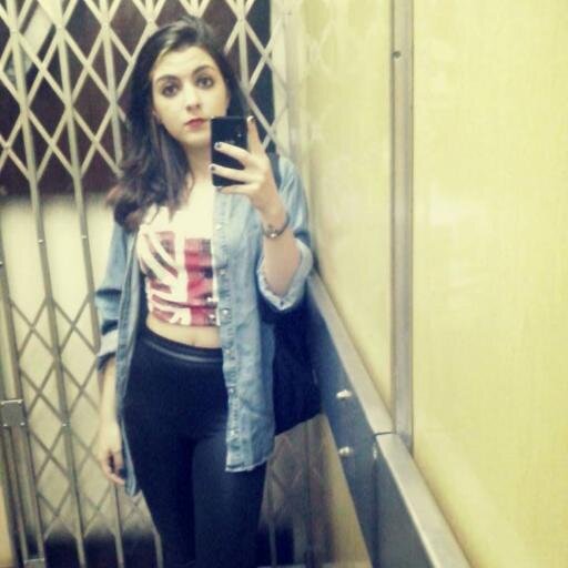 te dou um beijo se me seguir ;***