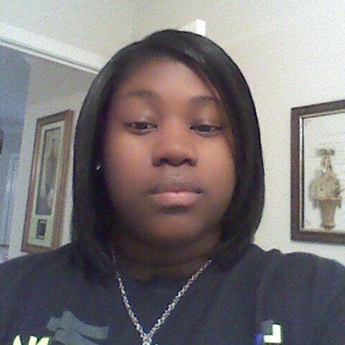 new twitter account . the old one got hacked && ruined . follow me !