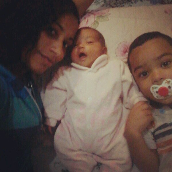 Add *---* em primeiro lugar DEUS , Amo meu filho , minha Familia , o Jhonatan ♥