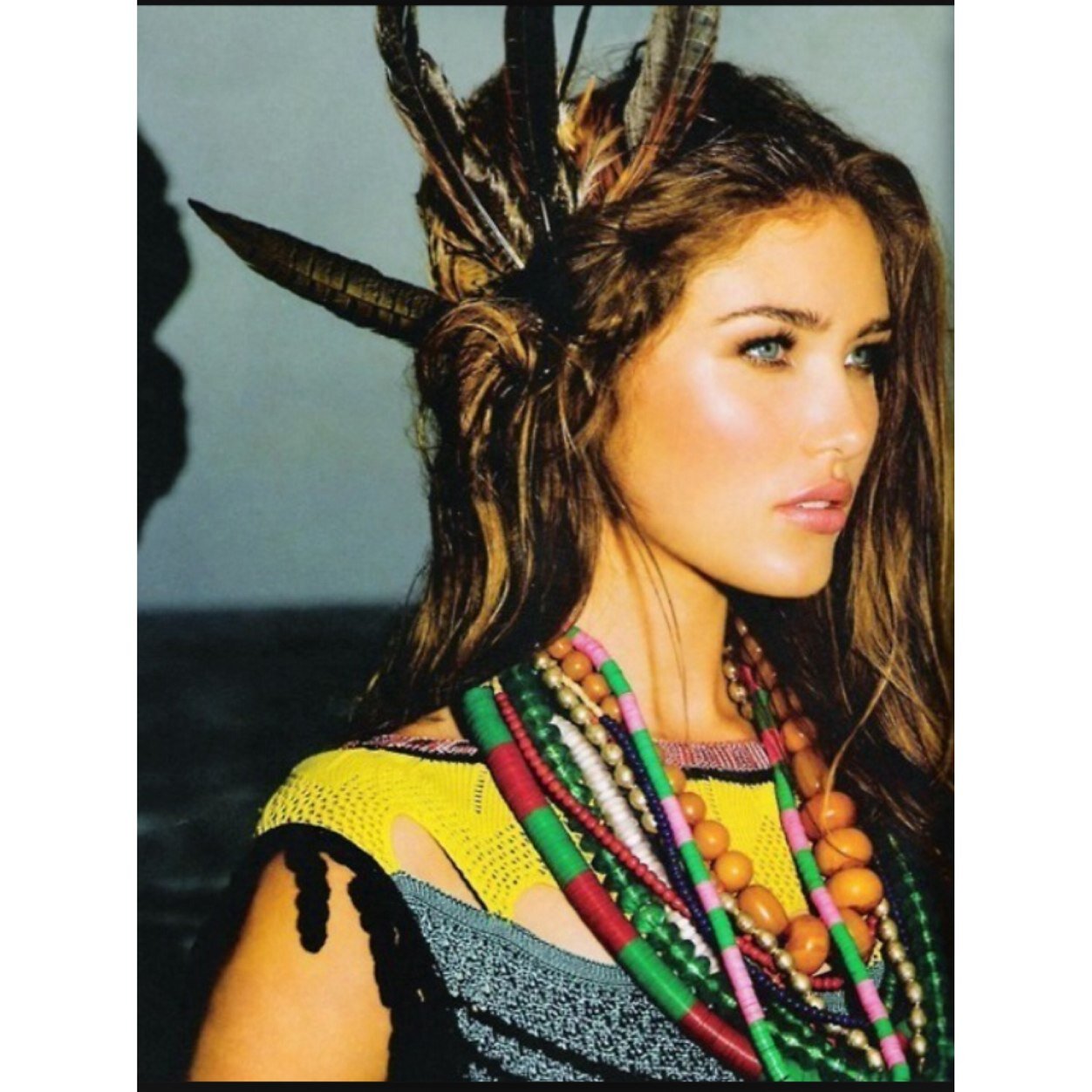 EllaBeeOfficial's profile picture. 