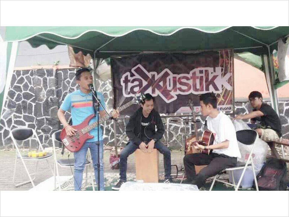 @STPI13 || apa adanya itu asik || sahabat bagi gua seperti musik yg selalu ada di saat gua sedih or seneng :D