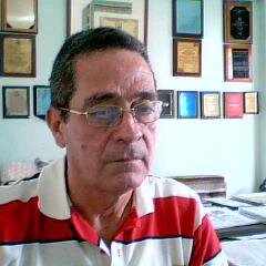 Larense aragueño, militar retirado, Director del periódico HOY EN ARAGUA http://t.co/OwjH7xgjow, demócrata convicto y anti comunista confeso.