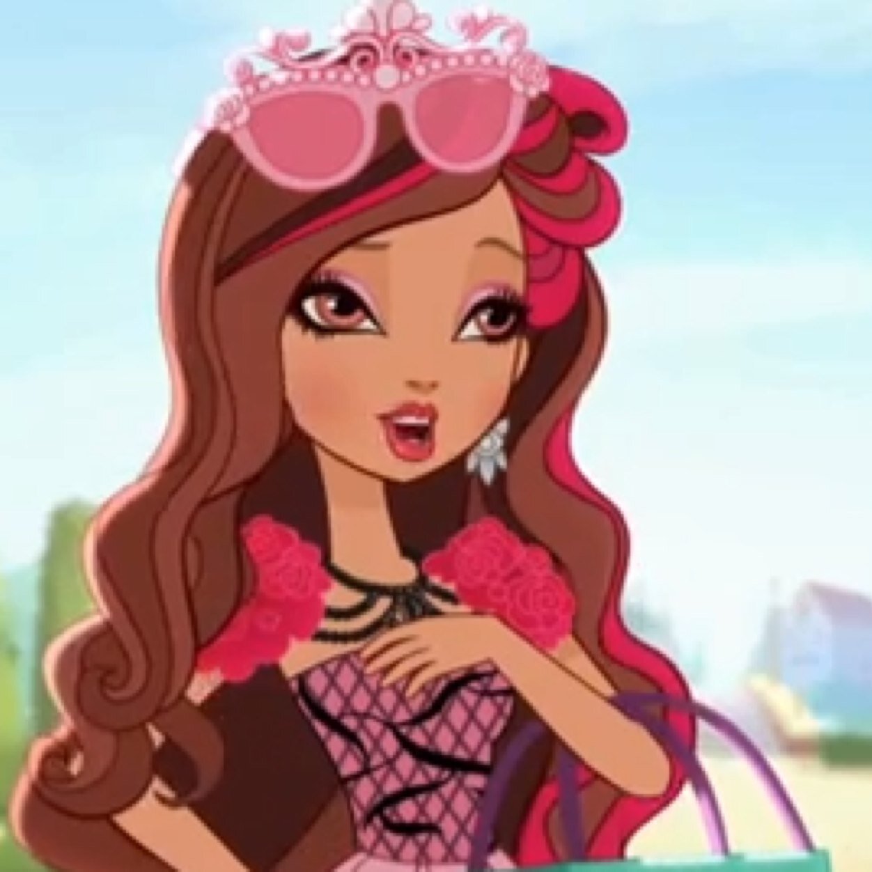 Hey royals briar here I'm the daughter of sleeping beauty I love to party!!!!! Apple white my best friend #royal crushing on hopper :)