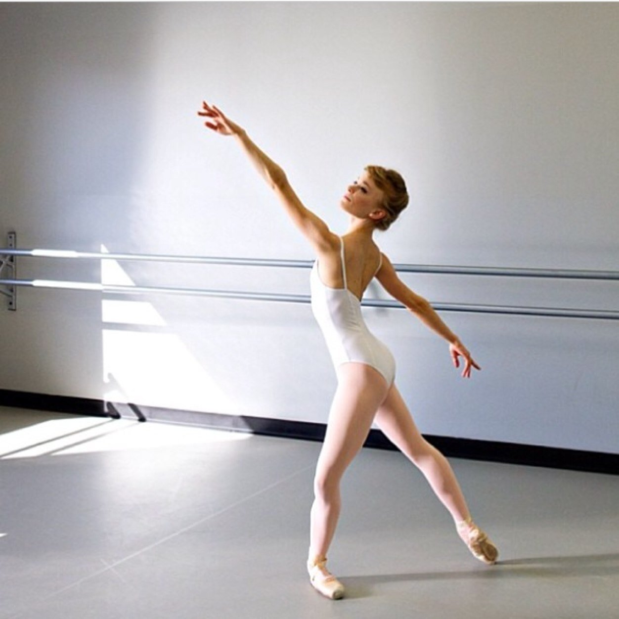 Tutuqueens's profile picture. Why be moody when you can shake. dat. BOOTY