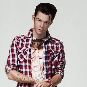 leandraleila's profile picture. 