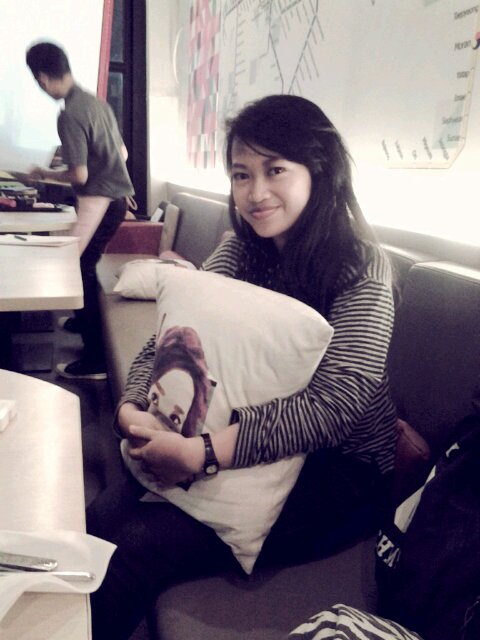 Nentyperdani's profile picture. Follow me @nentyperdani and I can't follback. Easy and simple.