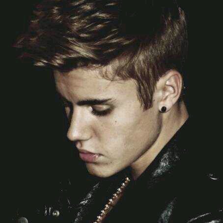 hey I am justion bieber I love sing and things {rp ~single~bi}