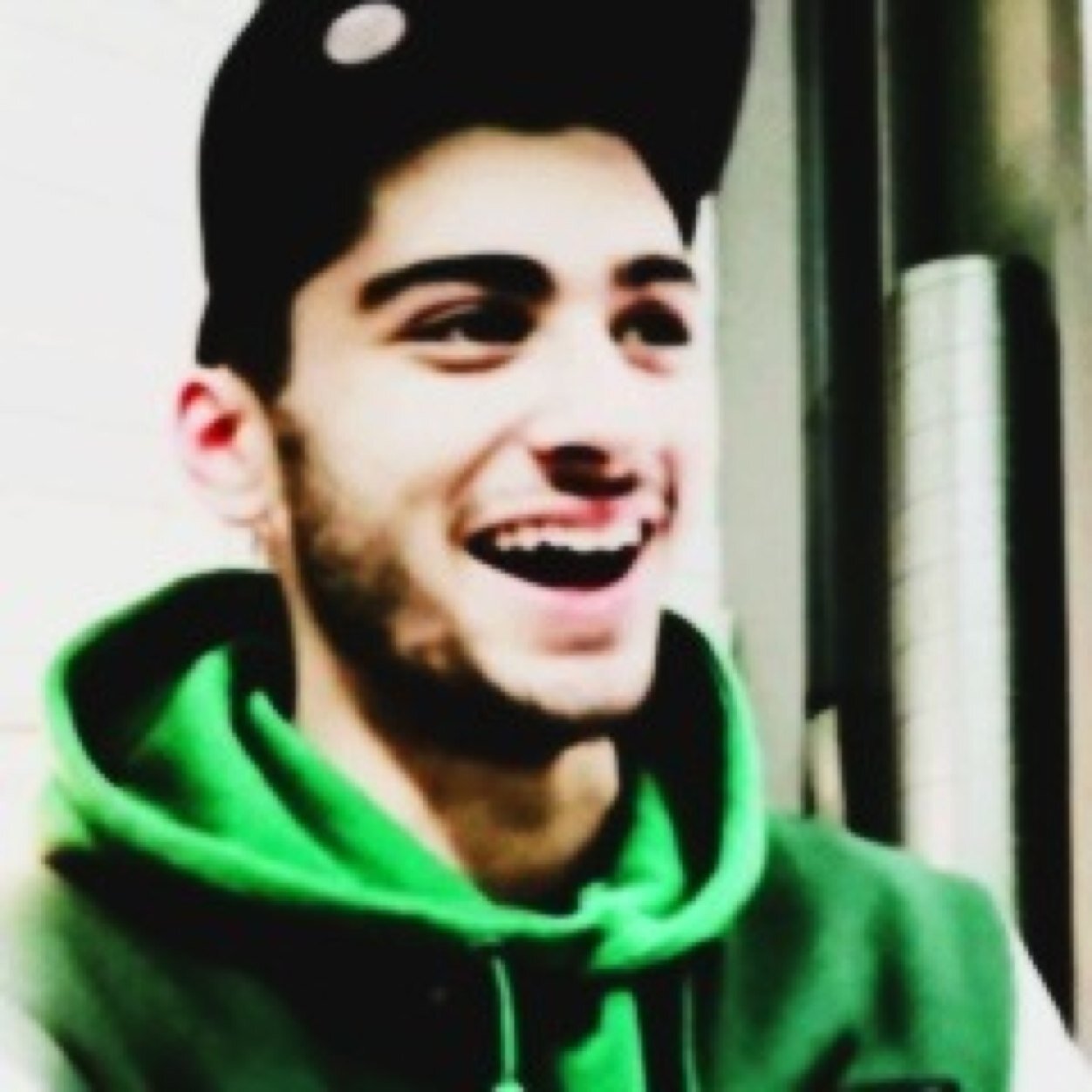 hi, olive you a lot!! (get it? hehe :)) please follow @daytimetommo