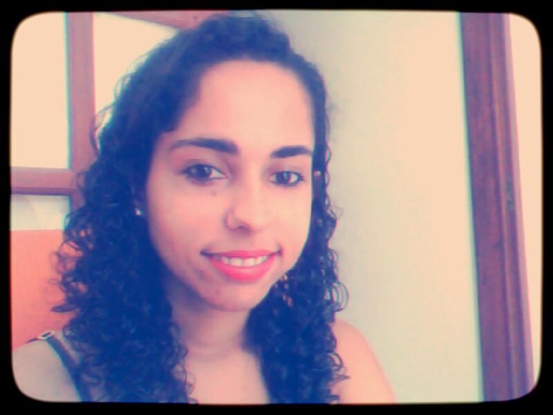 nanda26715087's profile picture. Sou estudante de moda ,tenho 23 anos 
Gosto de estar sempre bem atualizada com oque vem acontecendo no mundo da moda