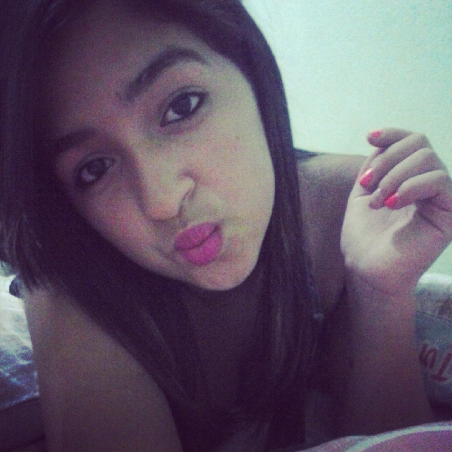 VOCÊ AI ME ODIANDO E EU NEM SABENDO QUE VOCÊ EXISTI http://t.co/joxhHLYsj3 http://t.co/nYbaGsXjYx