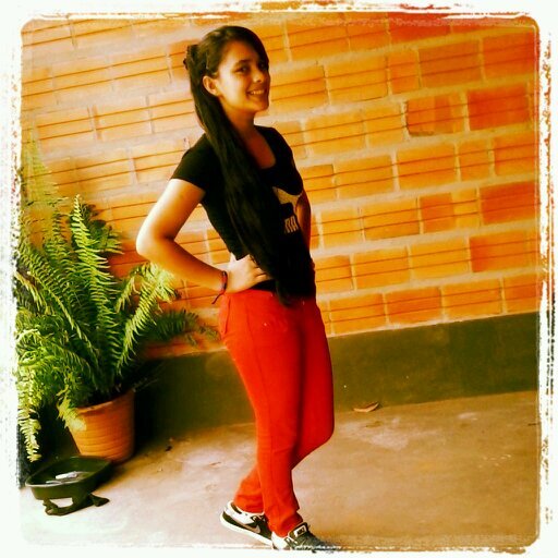 Criticada por muchos superada por pocos. Sigueme y te sigo :$