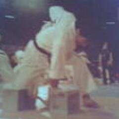 ecs2's profile picture. 