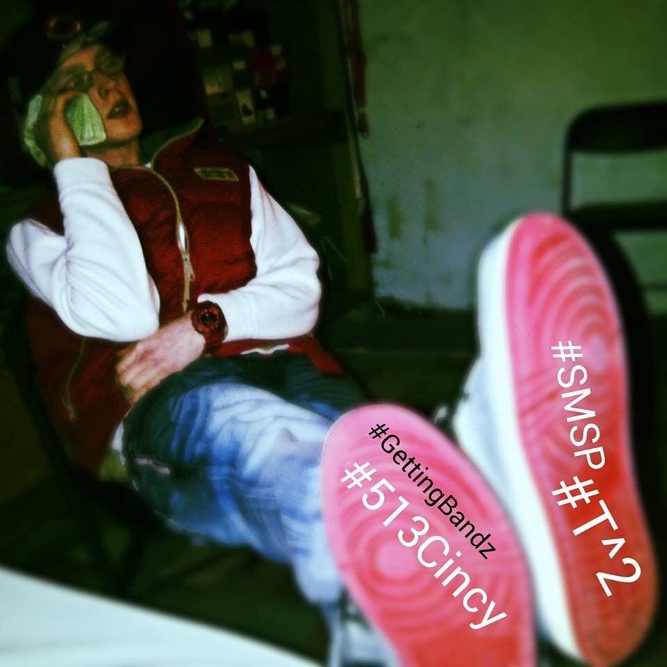 A young MC from cincinnati tryna make it big. help me out & follow me on soundcloud t^2 aka t hodge