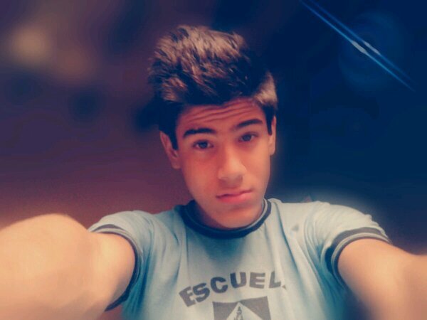 cuenta nueva :c seguime y te sigo ♥ bizzle ♥