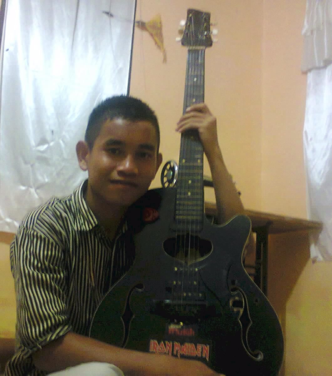 05 oktober 1997 | SMA Negeri 1 Teupah Barat | Ikan Pelajar Santai |Aliran Musik HipHop | Rapper Saloer ct | UNGU | 100% islam