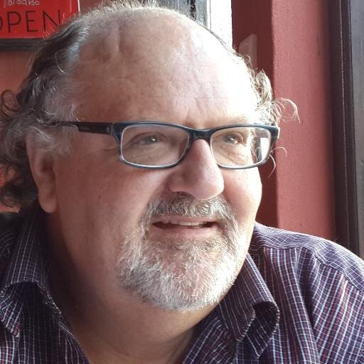 Father of two daughters and a son, married, travel- and electronic junky! Loves photography and a good steak... Have some ideas about the Kingdom of God (?).