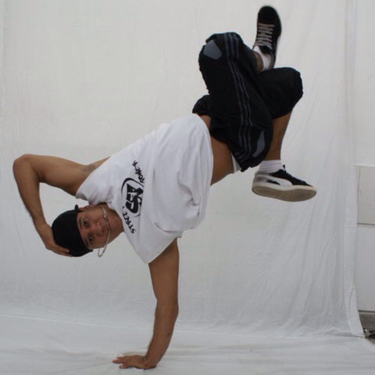 bailarin, coreografo de la agrupacion street power