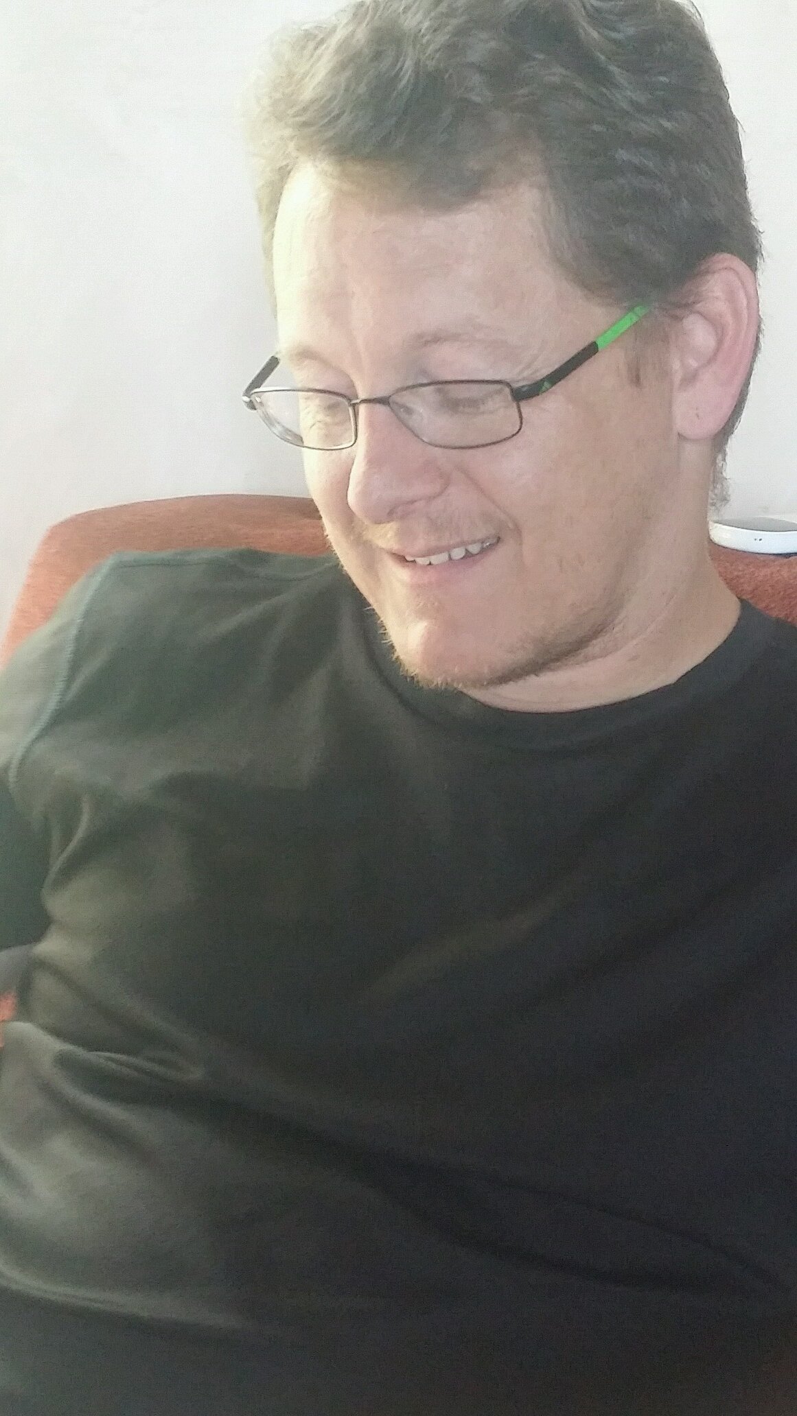 Geek, software developer (C#, Java, VB6, http://t.co/nWpVXWs8BC, SQL, XML, HTML, jQuery...), happily married, 3 gorgeous daughters, cycling, skiing, tinker