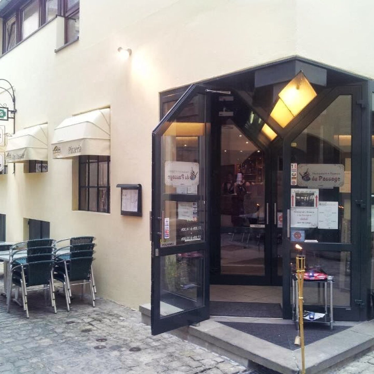 du_passage's profile picture. Restaurant avec cuisine, Italienne, Française et Portugaise. Livraison á Domicile Gratuit Menu du jour 10.90€ Téf. 26721419