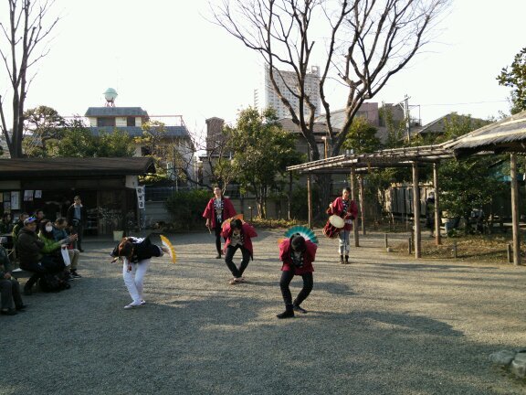 写真はすずめ踊り  合格済 令和元年宅建(教養)/ 乙４(仕事)/ボイラー２級(仕)/漢字検定２級(教)/FP3級(教)/R6行政書士(教)　趣味はテニス/ランニング/筋トレ/水泳 令和7年の目標/FP2級(教)/２種電工(仕)/ビル管理士(仕)/漢字検定準１級(教)