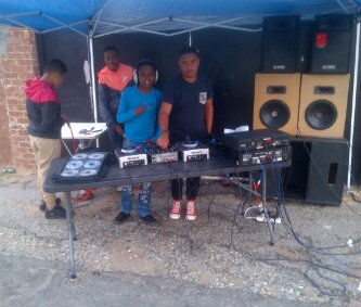 Young up and coming DJ inspired by black coffee culoe da song and Da capo