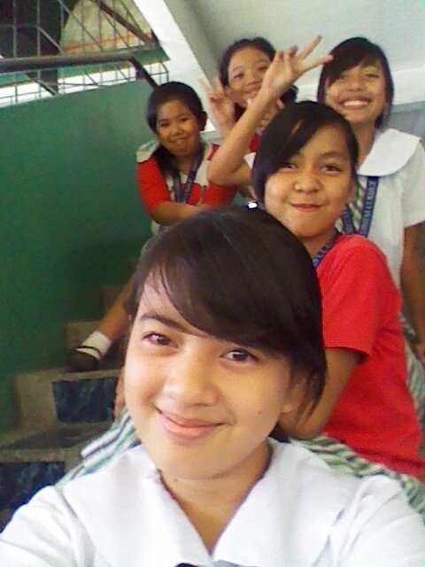 Hi! Dhapnie Catbagan :) . Trinitarian . KathNiel . Mamabear and Carebear :* . follow me. :)