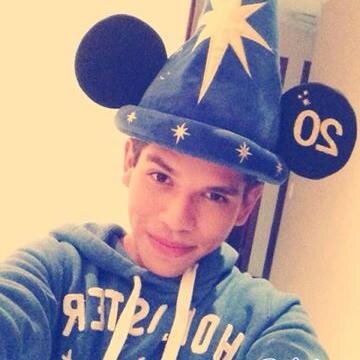 - Qυem fαz mυitα propαgαndα, eh prα compensαr α bαixα qυαlidαde do prodυto .. Rihanna s2