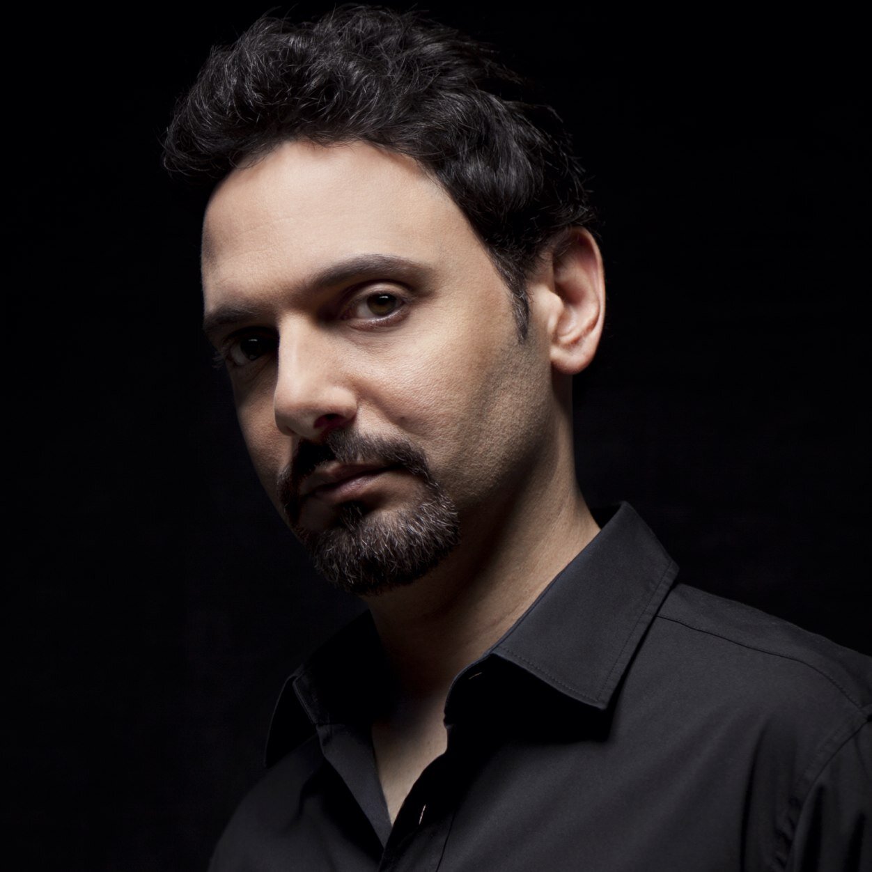 Robert Anthony Navarro creates music for Film, Television, Video Games and Commercial Artists.